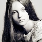 Laura Szofia - front